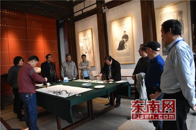 “翰墨僑心·情系八閩”中美文化之旅福建行交流團(tuán)與福州市文聯(lián)開(kāi)展交流活動(dòng)